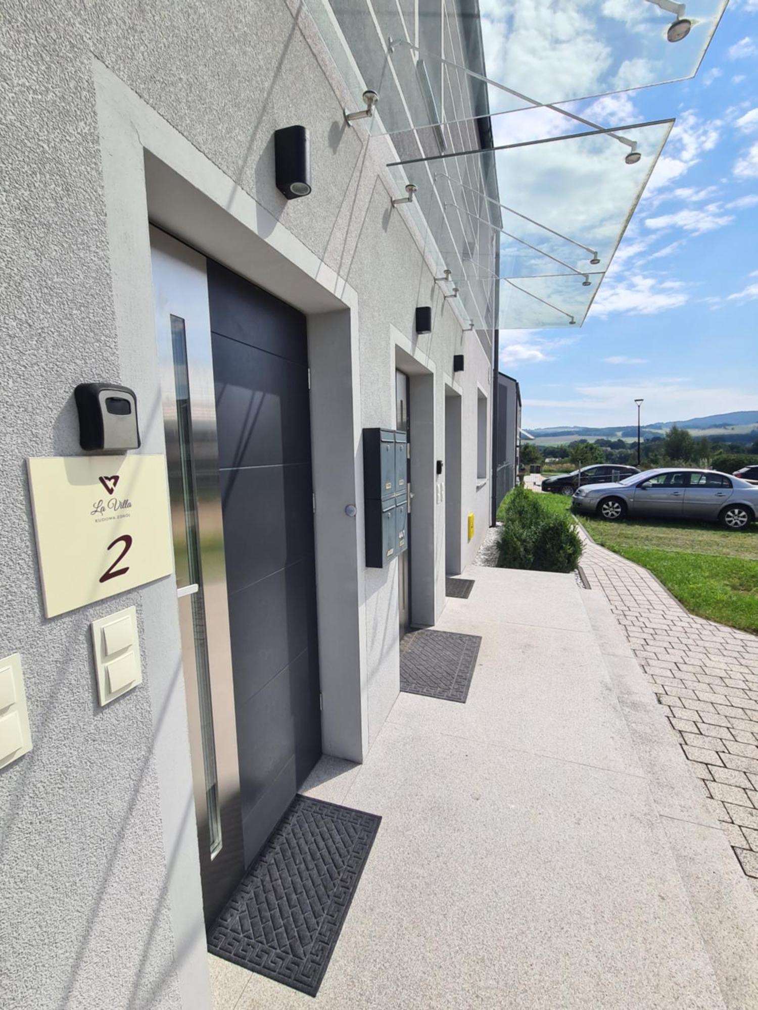 Apartamenty "La Villa" Superior II Z Dwoma Sypialniami, Balkonem, Parkingiem, Blisko Centrum Kudowa Zdroj Exterior photo